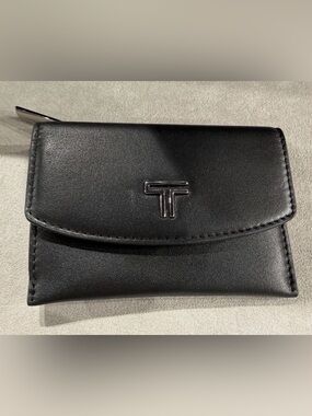 NEW Tumi BELDEN 100% Leather FLAP CARD CASE - Wallet - BLACK with GUNMETAL